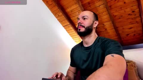 Snapshot of tom_bailey_ chatting on February 9, 2026, 12:42 pm online show from February 9, 2026, 12:42 pm