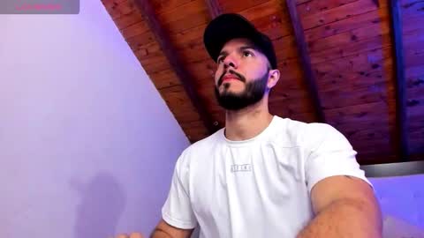 Snapshot of tom_bailey_ chatting on February 10, 2026, 12:42 pm online show from February 10, 2026, 12:42 pm