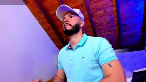 Snapshot of tom_bailey_ chatting on March 1, 2026, 1:02 pm online show from March 1, 2026, 1:02 pm