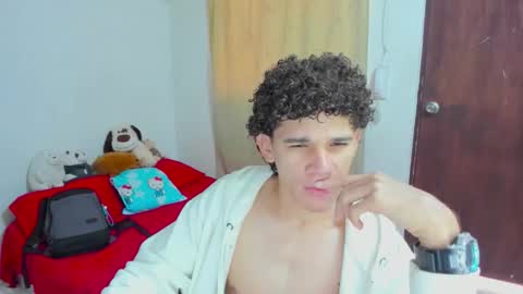 Tom Blue online show from September 22, 2025, 12:29 pm