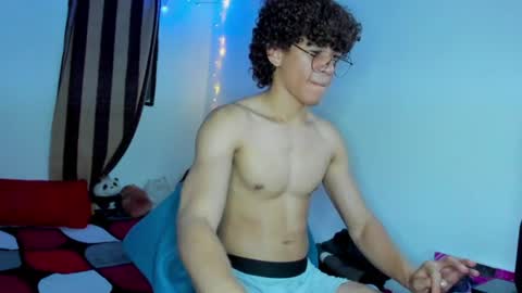 Snapshot of tom_blue10 chatting on June 19, 2026, 12:37 am Tom Blue online show from June 19, 2026, 12:37 am
