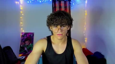 Snapshot of tom_blue10 chatting on June 24, 2026, 5:01 pm Tom Blue online show from June 24, 2026, 5:01 pm