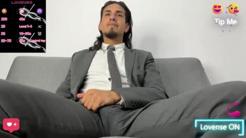 Snapshot of tom_blunt96 chatting on October 2, 2025, 4:52 am TOM online show from October 2, 2025, 4:52 am