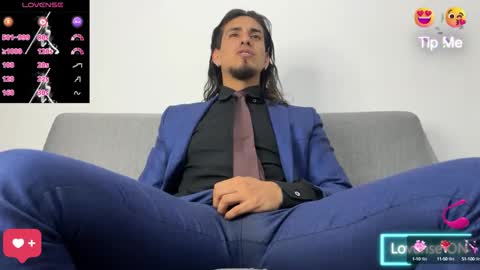 Snapshot of tom_blunt96 chatting on October 4, 2025, 11:14 pm TOM online show from October 4, 2025, 11:14 pm