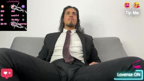 Snapshot of tom_blunt96 chatting on October 14, 2025, 6:09 pm TOM online show from October 14, 2025, 6:09 pm