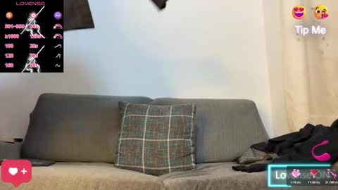 Snapshot of tom_blunt96 chatting on October 26, 2025, 3:01 am TOM online show from October 26, 2025, 3:01 am