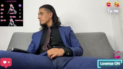 Snapshot of tom_blunt96 chatting on October 30, 2025, 6:41 pm TOM online show from October 30, 2025, 6:41 pm