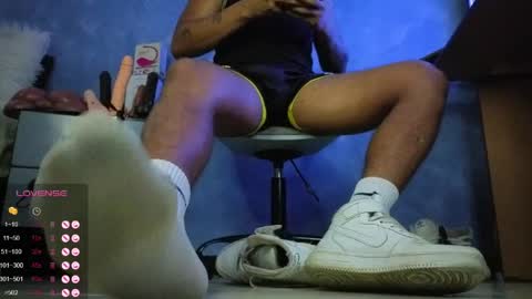 Snapshot of tom_brown12 chatting on April 14, 2026, 1:50 pm Tom online show from April 14, 2026, 1:50 pm