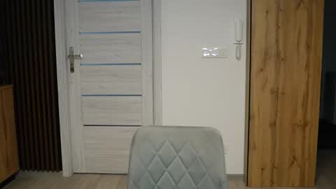 Tom online show from September 17, 2025, 2:19 pm