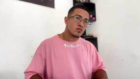 Snapshot of tom_kingfit chatting on February 18, 2025, 6:47 pm SPORTSFIT29 online show from February 18, 2025, 6:47 pm