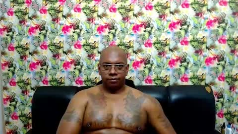 Snapshot of tom_miller chatting on January 22, 2025, 5:37 am Tom Miller online show from January 22, 2025, 5:37 am
