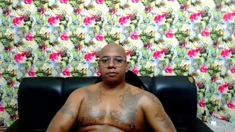 Snapshot of tom_miller chatting on January 22, 2025, 8:40 am Tom Miller online show from January 22, 2025, 8:40 am