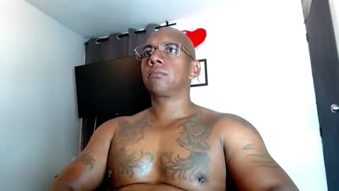 Snapshot of tom_miller chatting on October 1, 2025, 7:09 pm Tom Miller online show from October 1, 2025, 7:09 pm