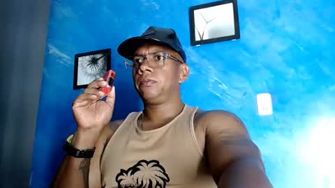 Snapshot of tom_miller chatting on October 22, 2025, 2:23 am Tom Miller online show from October 22, 2025, 2:23 am