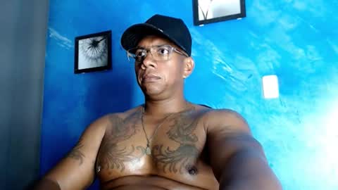 Snapshot of tom_miller chatting on October 24, 2025, 2:19 am Tom Miller online show from October 24, 2025, 2:19 am