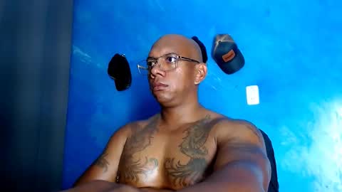 Snapshot of tom_miller chatting on November 15, 2025, 3:26 am Tom Miller online show from November 15, 2025, 3:26 am