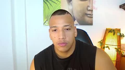 Tom muscle1 online show from December 3, 2024, 6:06 pm