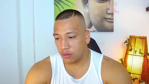 Tom muscle1 online show from December 21, 2024, 12:38 pm