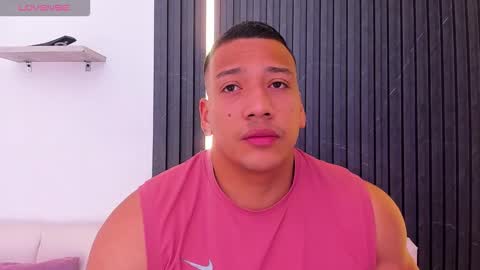 Snapshot of tom_muscle1 chatting on September 16, 2025, 12:06 pm Tom muscle1 online show from September 16, 2025, 12:06 pm