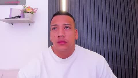 Snapshot of tom_muscle1 chatting on September 19, 2025, 11:55 am Tom muscle1 online show from September 19, 2025, 11:55 am