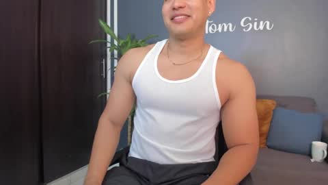 Snapshot of tom_sin_ chatting on December 27, 2024, 2:54 pm Tom Sin online show from December 27, 2024, 2:54 pm