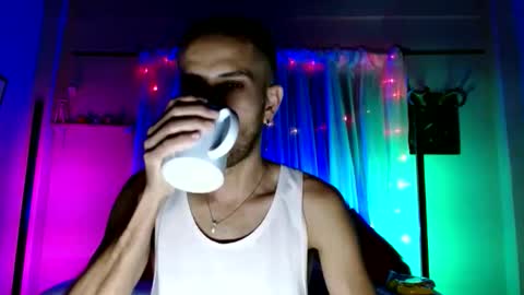 tomas gerauld. make me happy with 10000 tokens online show from December 3, 2024, 3:09 am