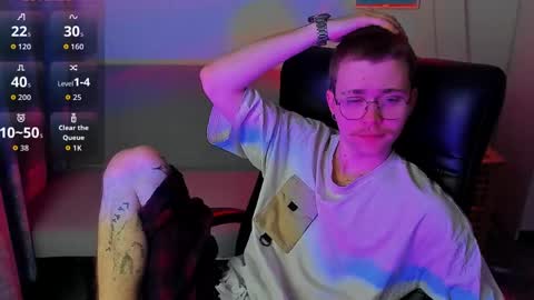 tomas_norton online show from April 25, 2026, 9:01 pm