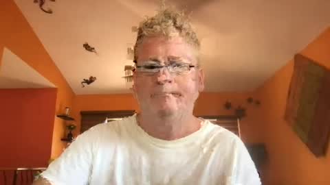Hola online show from August 1, 2026, 6:07 pm