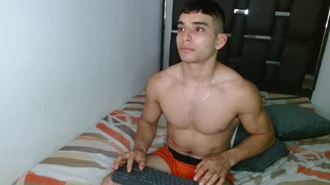 Snapshot of tomaz_18 chatting on April 18, 2026, 12:03 am tomaz_18 online show from April 18, 2026, 12:03 am
