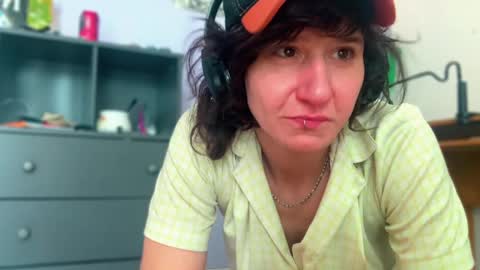 tomboy_titties online show from May 22, 2026, 4:12 pm