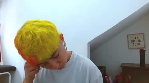 Blue online show from December 21, 2025, 3:08 pm