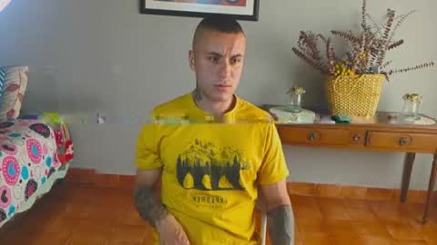 tomDavisXl online show from May 4, 2026, 5:20 pm