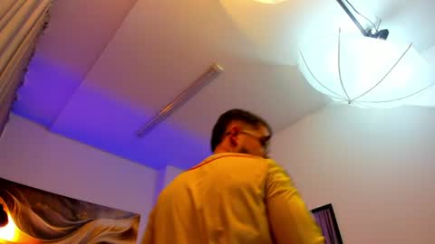 Tomas online show from June 13, 2026, 12:03 pm