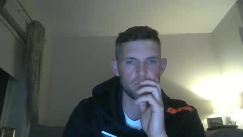 Snapshot of tommietommie123 chatting on May 2, 2026, 9:42 pm tommietommie123 online show from May 2, 2026, 9:42 pm