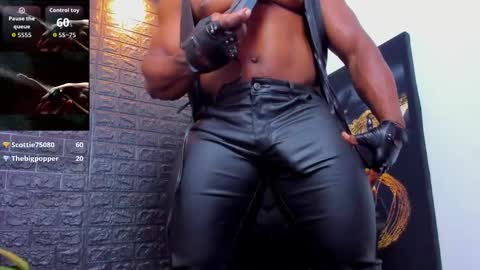Snapshot of tommike388 chatting on September 27, 2025, 2:49 am Tom Mike online show from September 27, 2025, 2:49 am