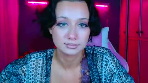 Snapshot of tommioo7 chatting on October 3, 2025, 6:38 pm Galadriel online show from October 3, 2025, 6:38 pm