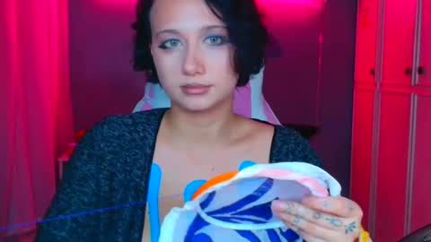 Snapshot of tommioo7 chatting on October 25, 2025, 8:14 pm Galadriel online show from October 25, 2025, 8:14 pm