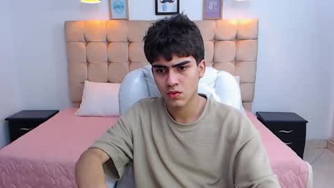 Snapshot of tommy18__ chatting on January 17, 2025, 7:08 am Tommy online show from January 17, 2025, 7:08 am