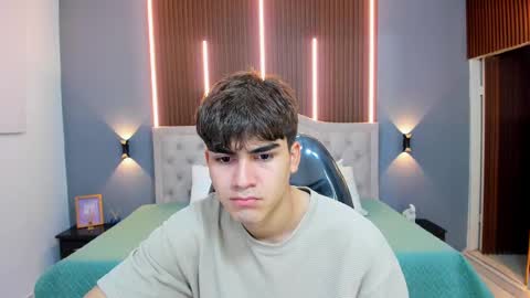 Snapshot of tommy18__ chatting on September 10, 2025, 3:17 am Tommy online show from September 10, 2025, 3:17 am