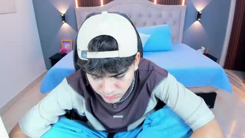 Tommy  online show from April 25, 2026, 4:37 am