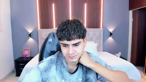 Tommy  online show from June 18, 2026, 3:40 am