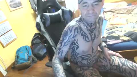 Snapshot of tommy18cmhot chatting on March 9, 2026, 6:28 am tommy18cmhot online show from March 9, 2026, 6:28 am