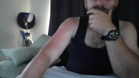 Snapshot of tommy5173 chatting on December 19, 2024, 6:01 am tommy5173 online show from December 19, 2024, 6:01 am