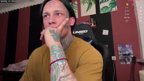 Snapshot of tommy__gun_ chatting on January 3, 2025, 1:58 pm Tommy and Katana online show from January 3, 2025, 1:58 pm