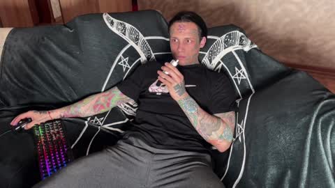 Snapshot of tommy__gun_ chatting on February 4, 2025, 4:39 pm Tommy and Katana online show from February 4, 2025, 4:39 pm