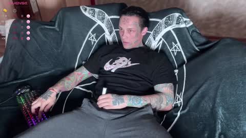 Snapshot of tommy__gun_ chatting on February 5, 2025, 4:03 pm Tommy and Katana online show from February 5, 2025, 4:03 pm