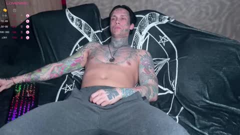 Snapshot of tommy__gun_ chatting on February 11, 2025, 4:02 pm Tommy and Katana online show from February 11, 2025, 4:02 pm