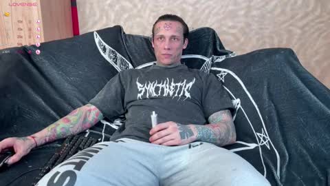 Snapshot of tommy__gun_ chatting on February 19, 2025, 10:12 am Tommy and Katana online show from February 19, 2025, 10:12 am