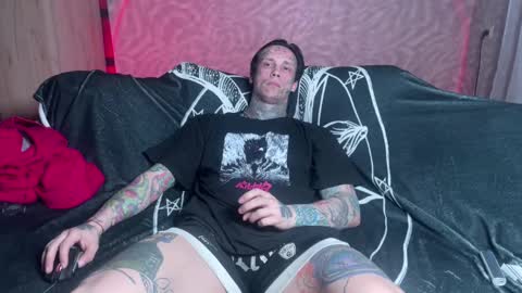 Snapshot of tommy__gun_ chatting on March 5, 2025, 3:40 pm Tommy and Katana online show from March 5, 2025, 3:40 pm