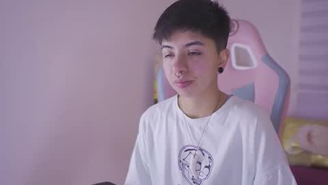 Blue  online show from December 3, 2025, 12:58 pm